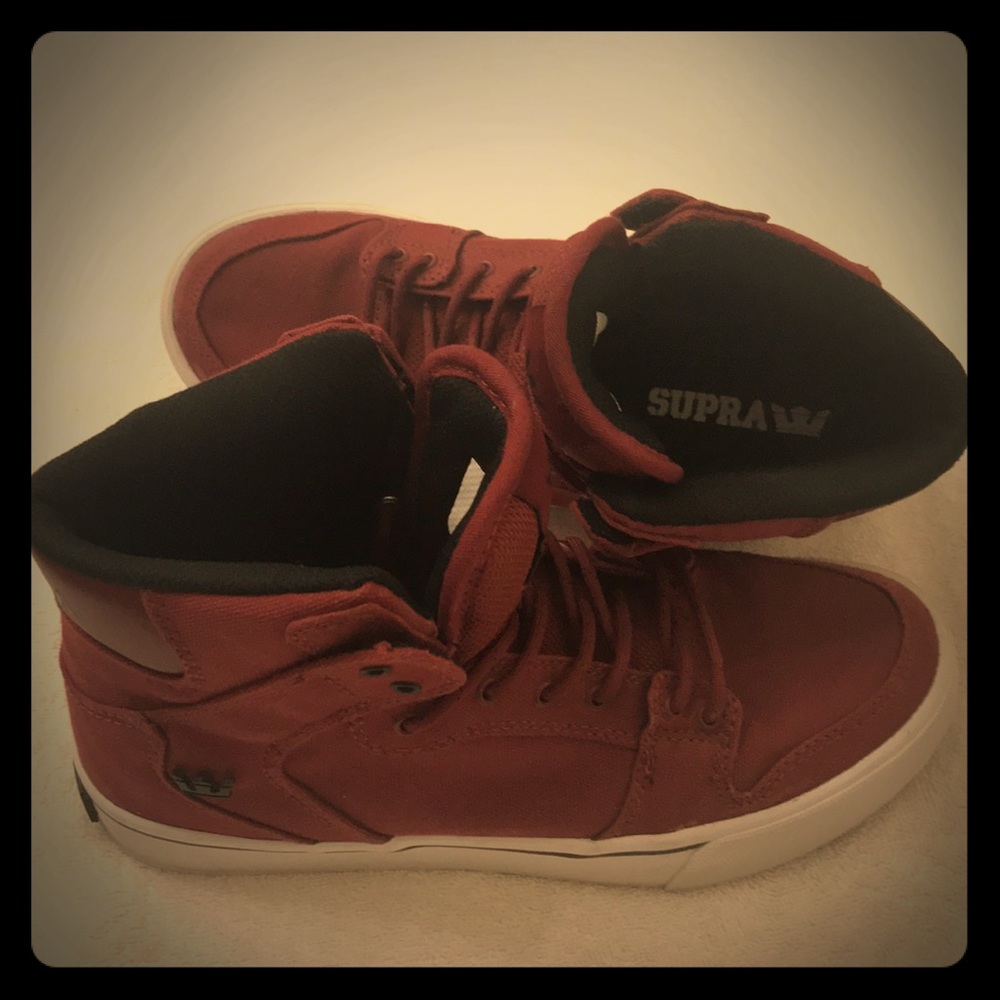SUPRA boys shoes size 5Y maroon sneakers